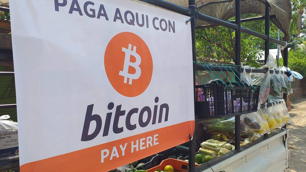 vila-em-el-salvador-adota-bitcoin-como-dinheiro-jorge-velenzuela-bitcoin-angola-vila-em-el-salvador-adota-bitcoin-como-dinheiro-bitcoin-c3a9-dinheiro-dinheiro-bitcoin-el-salvador