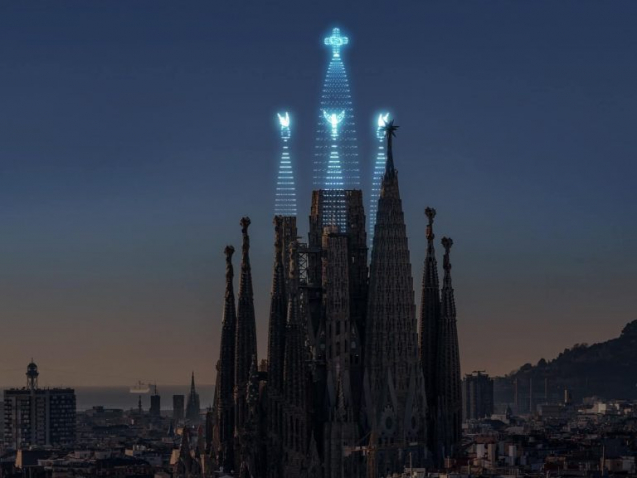 drones-Sagrada-Familia-©-DRIFT-on-Facebook-768x768
