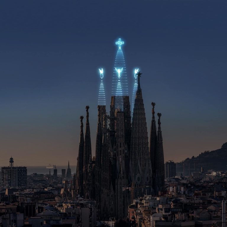 drones-Sagrada-Familia-©-DRIFT-on-Facebook-768x768